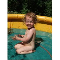 Sun 10/6/2007 - One of the first outdoor baths this summer