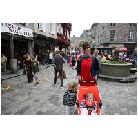 Sat 19/7/2008 - In Dinan's city centre.